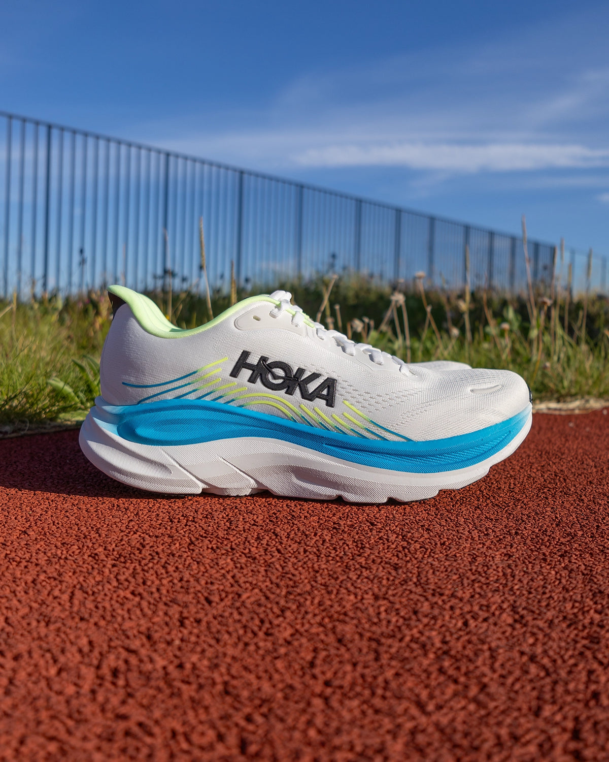 Hoka Clifton 11 Frost / Black Herre